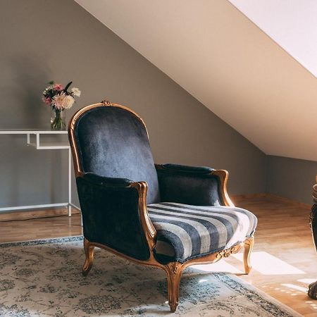The Secret Garden Boutique B&B Vilnius Bagian luar foto