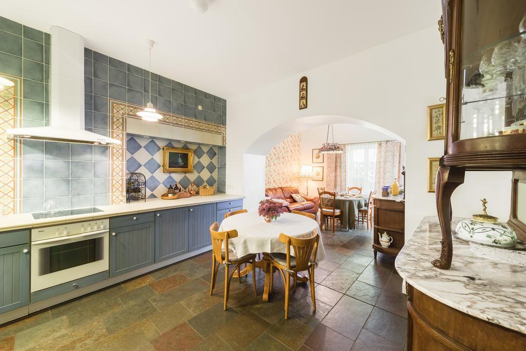 The Secret Garden Boutique B&B Vilnius Bagian luar foto