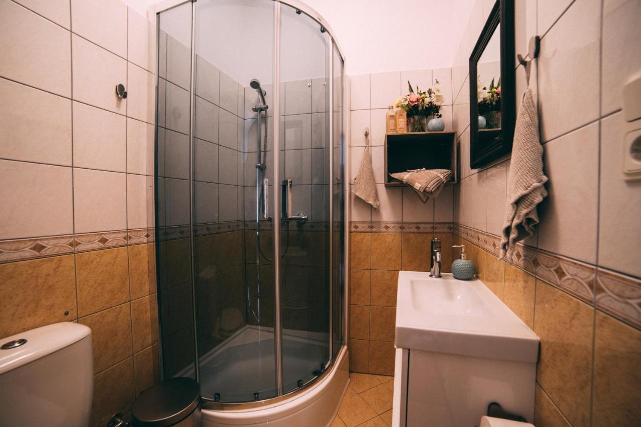 The Secret Garden Boutique B&B Vilnius Bagian luar foto