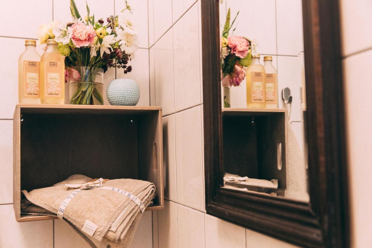 The Secret Garden Boutique B&B Vilnius Bagian luar foto
