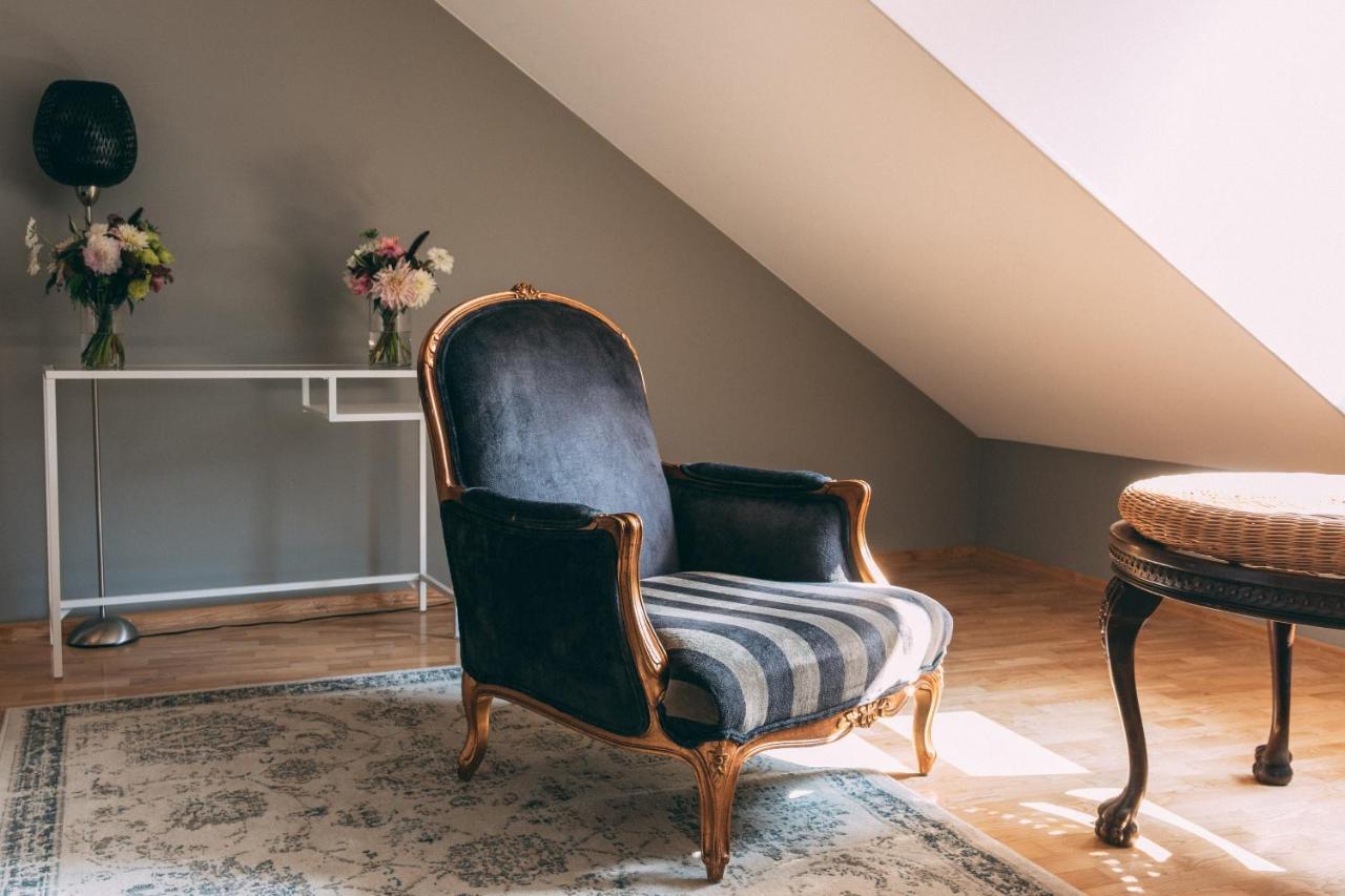 The Secret Garden Boutique B&B Vilnius Bagian luar foto